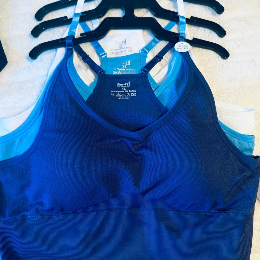 NWT Pro-Fit Seamless V-Neck Sports Bra 3pack - Picture 2 of 4